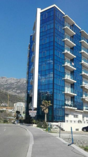 Apartman Staklena kula